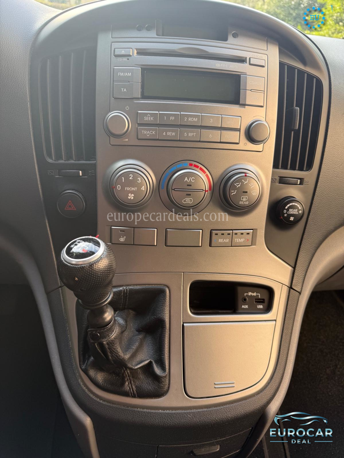 Hyundai H-1 Starex