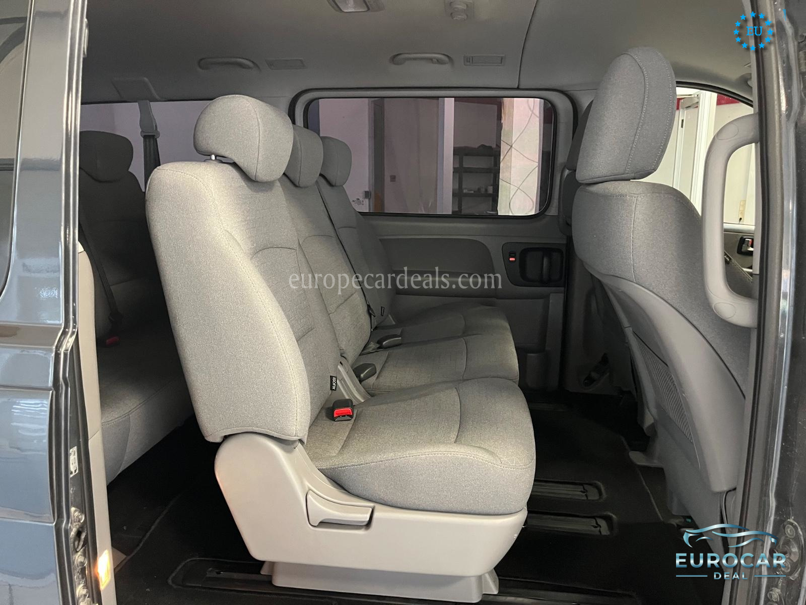Hyundai H-1 Starex