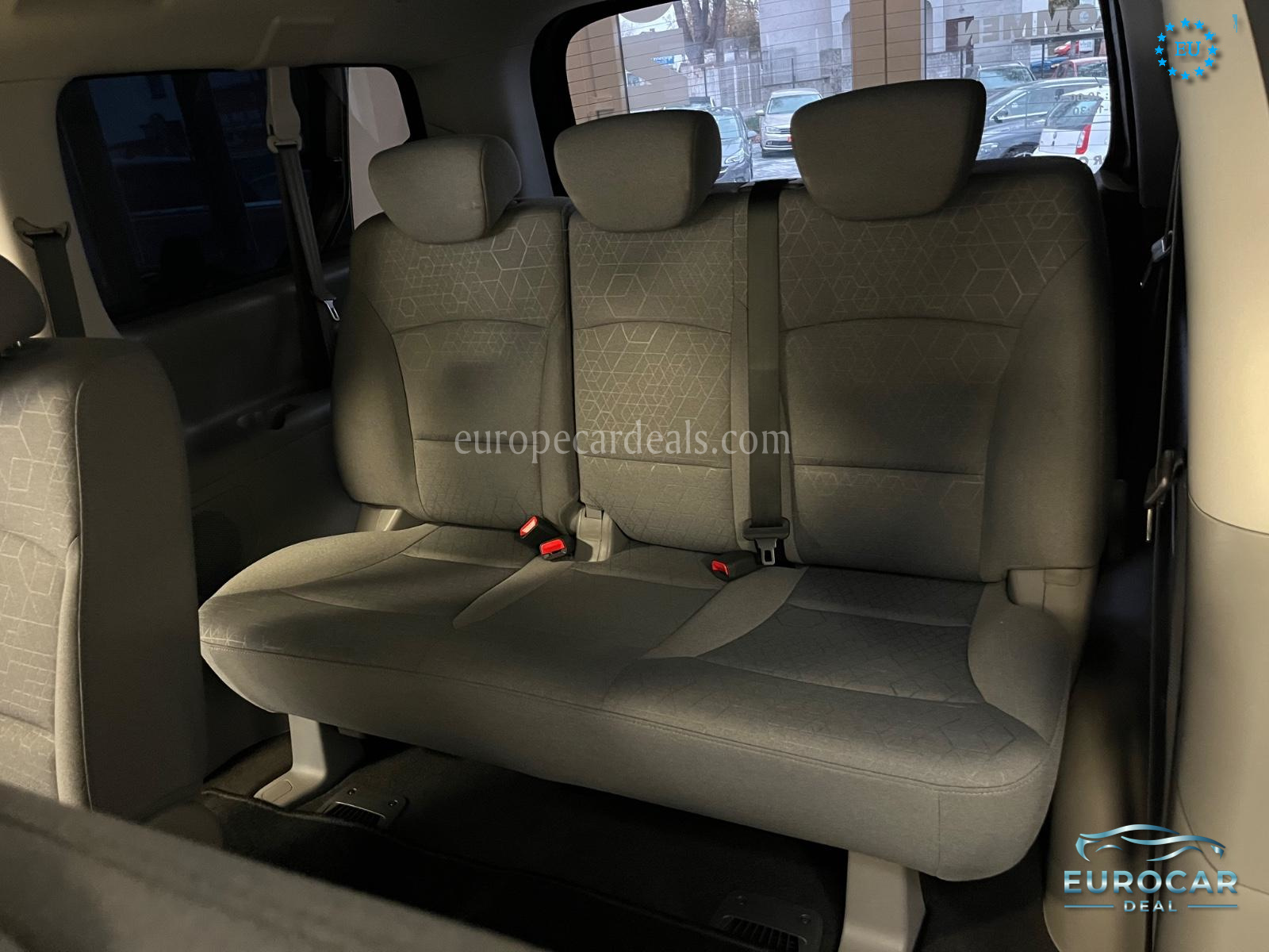 Hyundai H-1 Starex