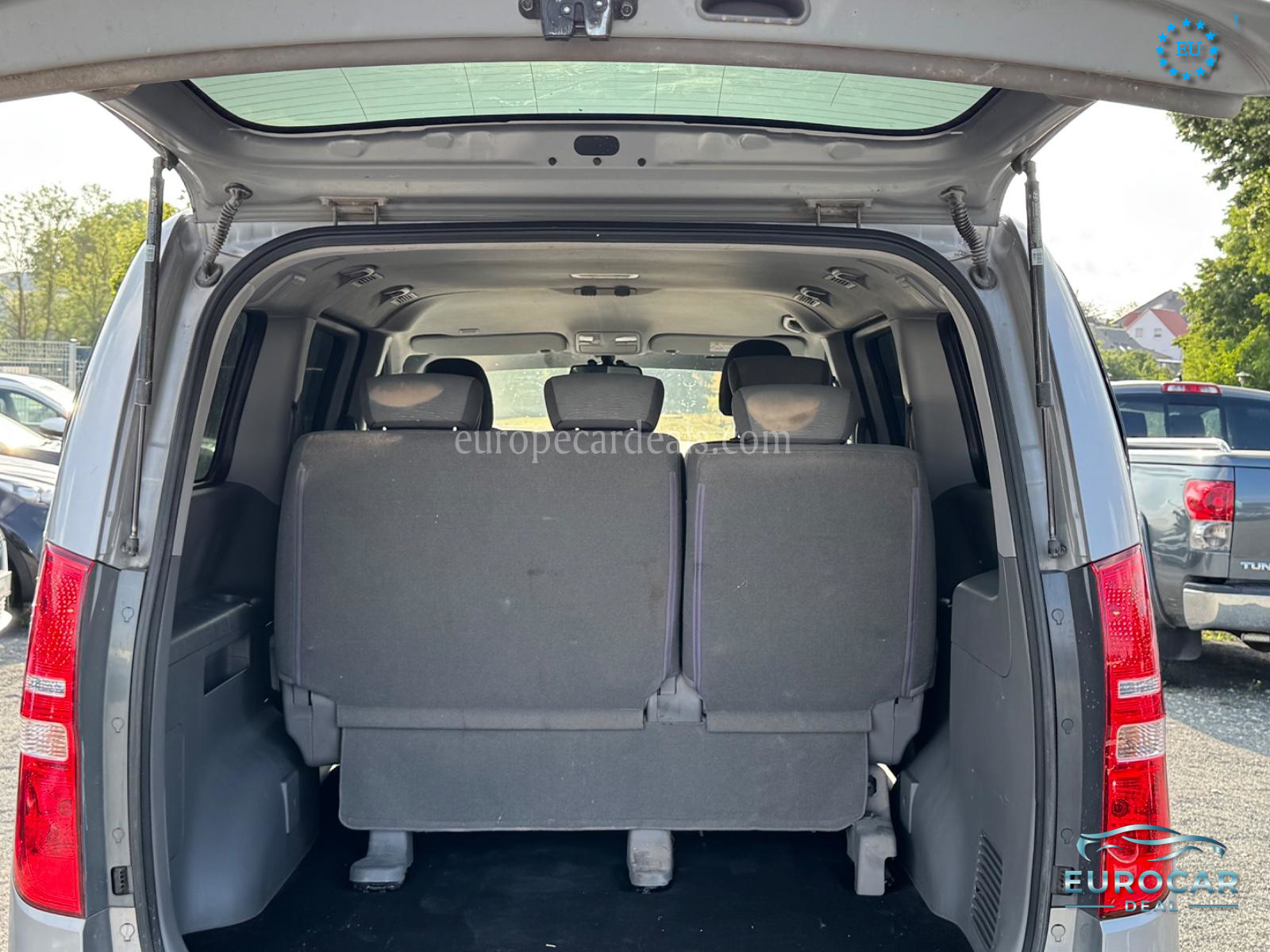 Hyundai H-1 Starex