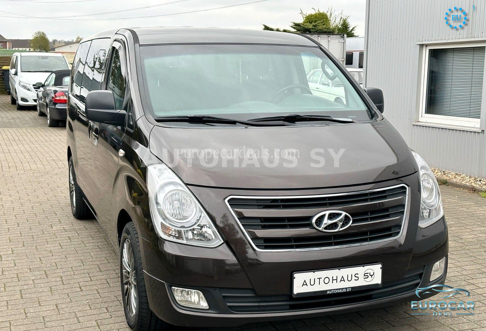 Hyundai H-1 Starex