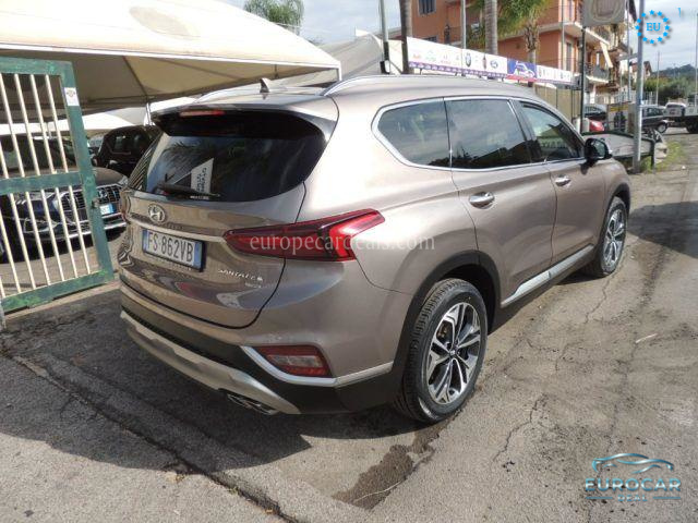 Hyundai SANTA FE