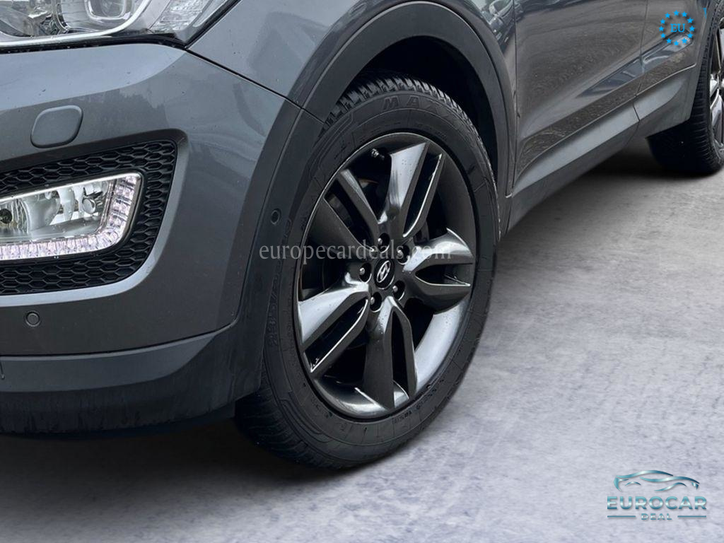 Hyundai SANTA FE