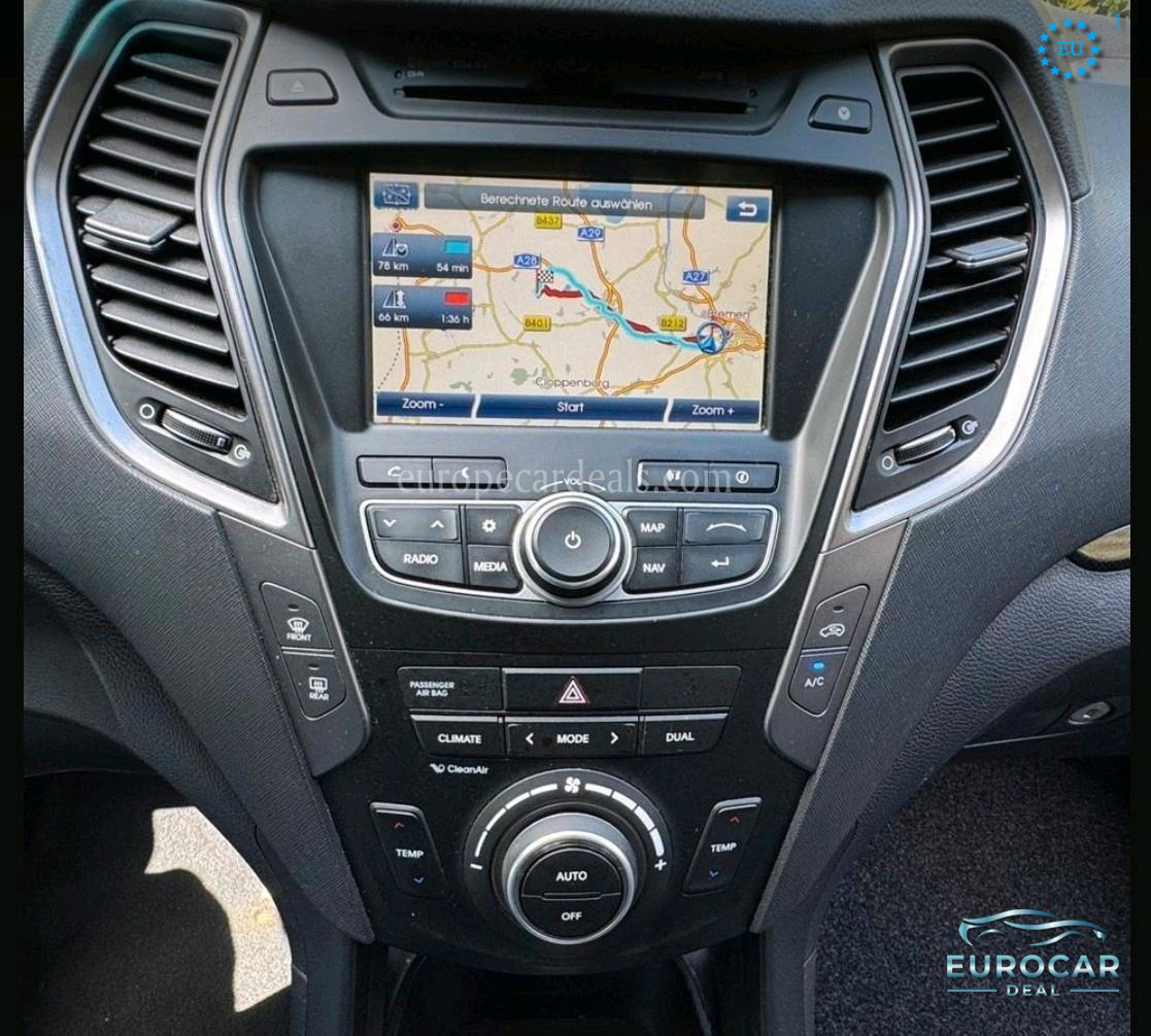 Hyundai SANTA FE