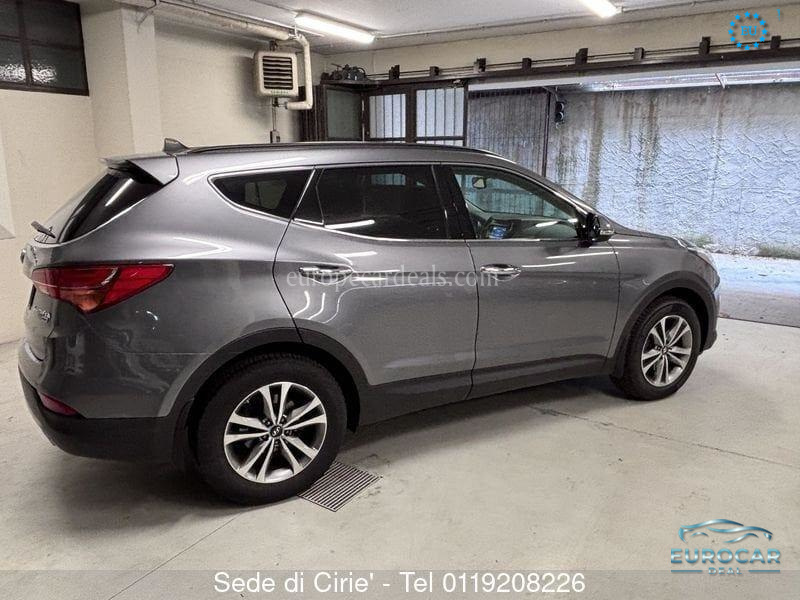 Hyundai SANTA FE