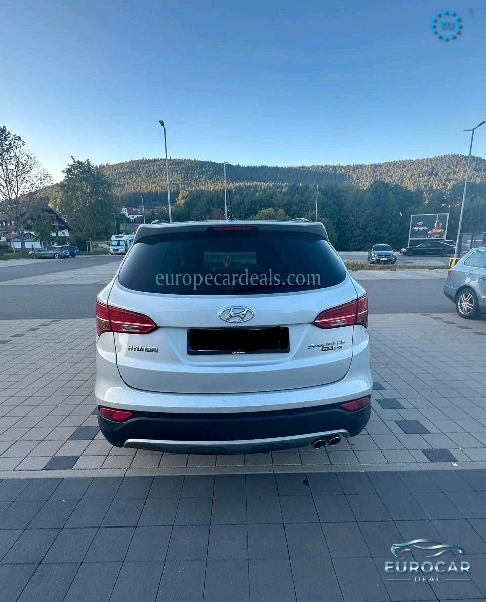 Hyundai SANTA FE