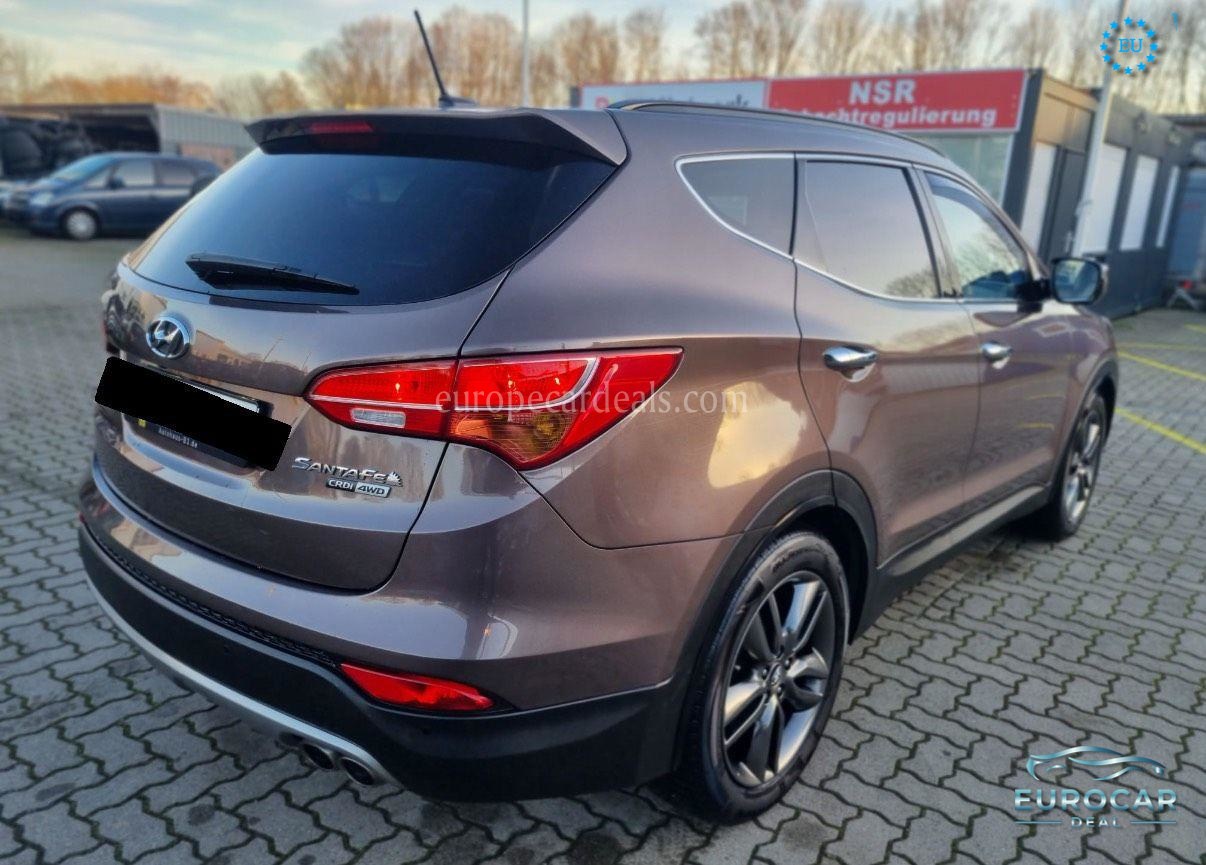 Hyundai SANTA FE