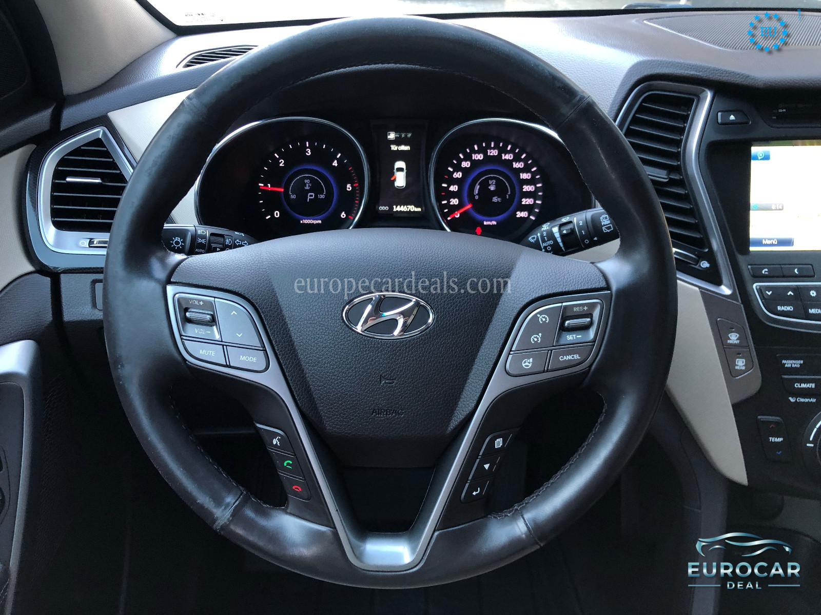 Hyundai SANTA FE
