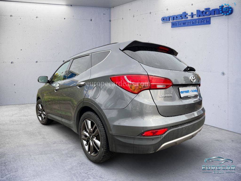 Hyundai SANTA FE