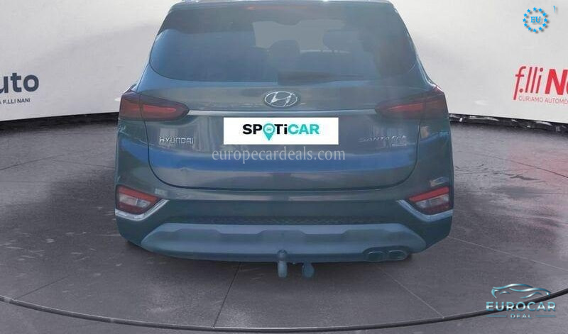 Hyundai SANTA FE
