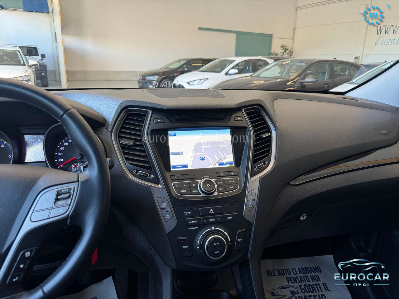 Hyundai SANTA FE