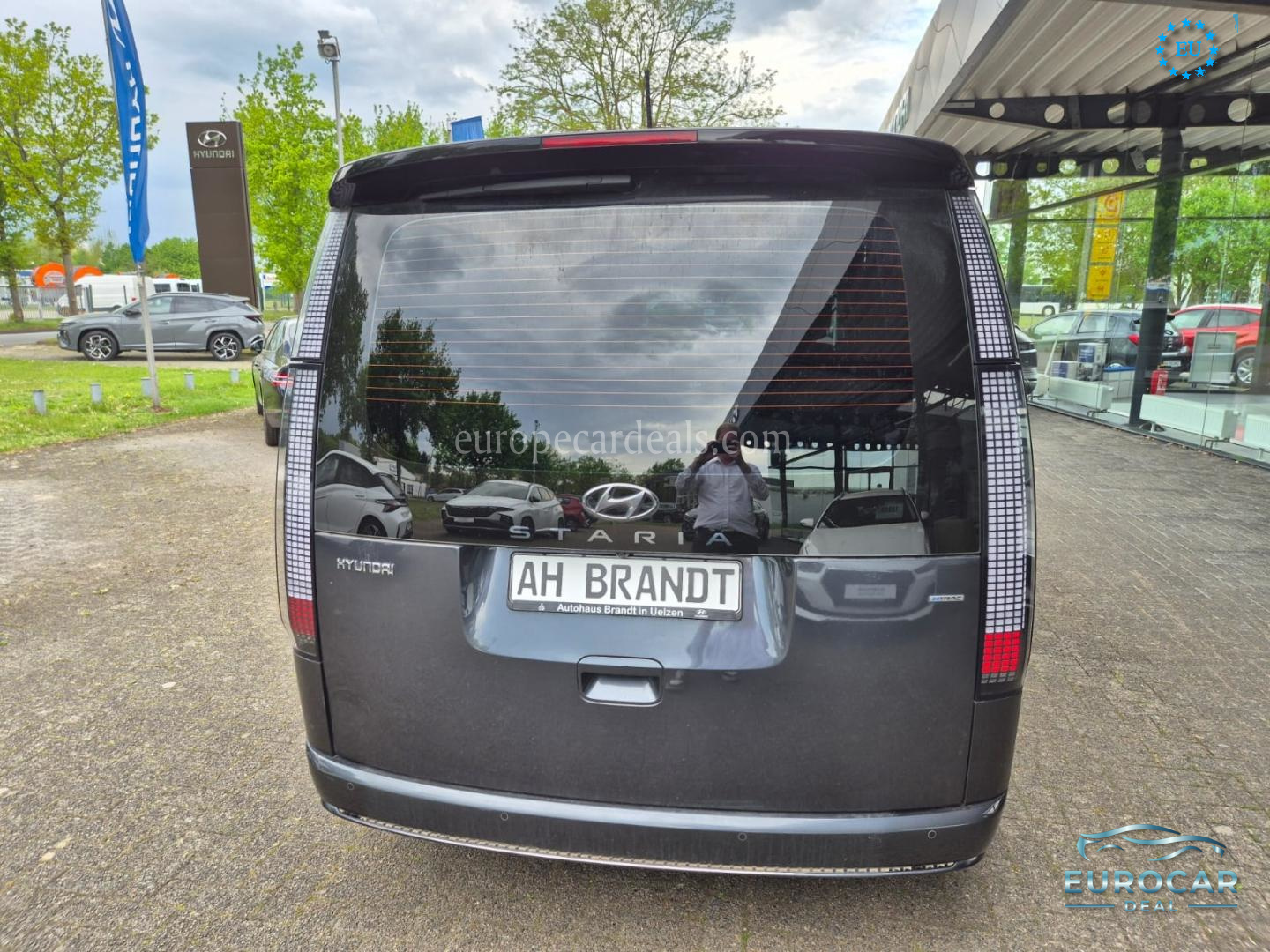 Hyundai STARIA