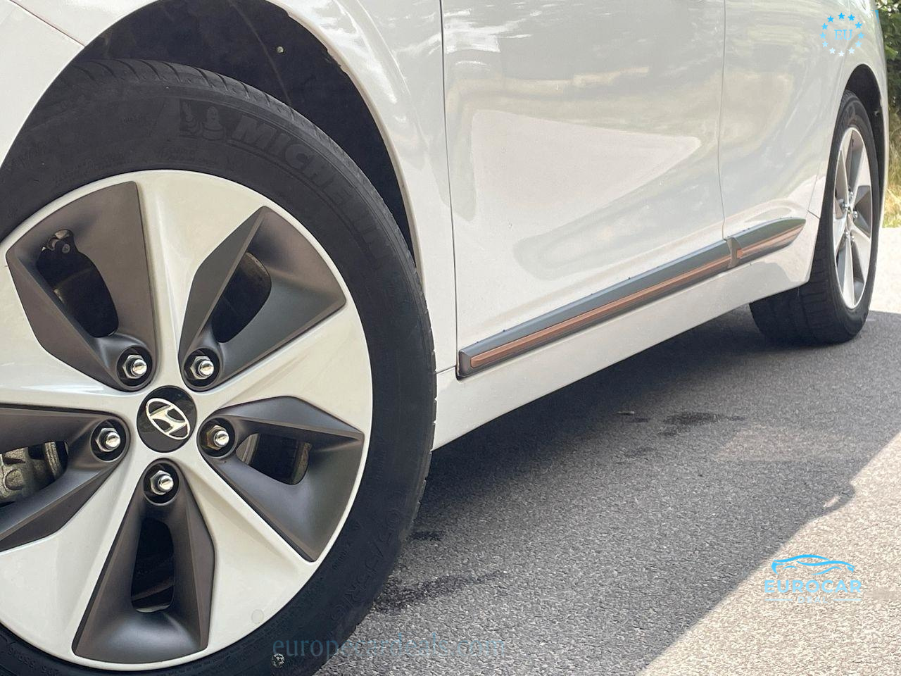 Hyundai IONIQ