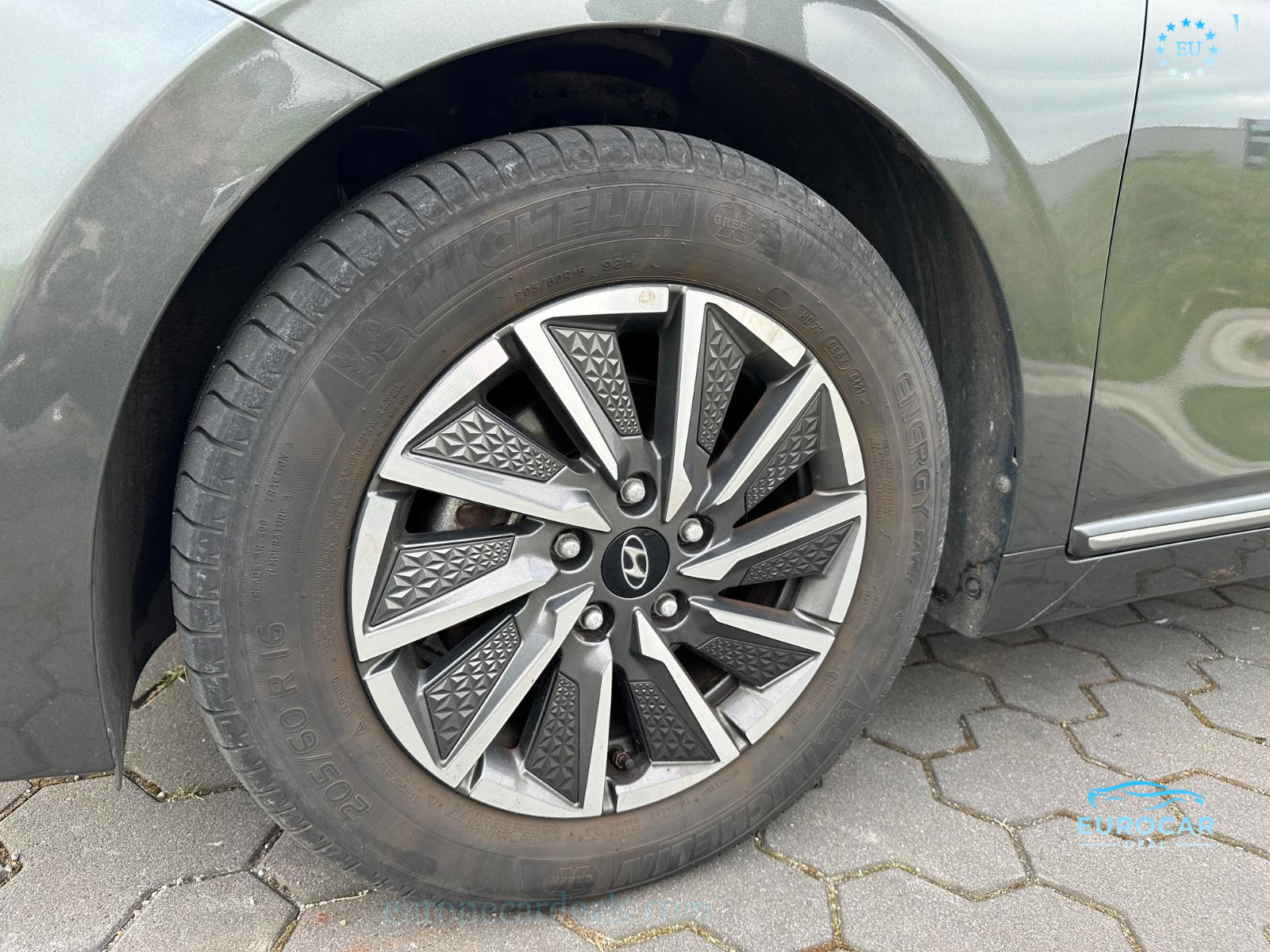Hyundai IONIQ