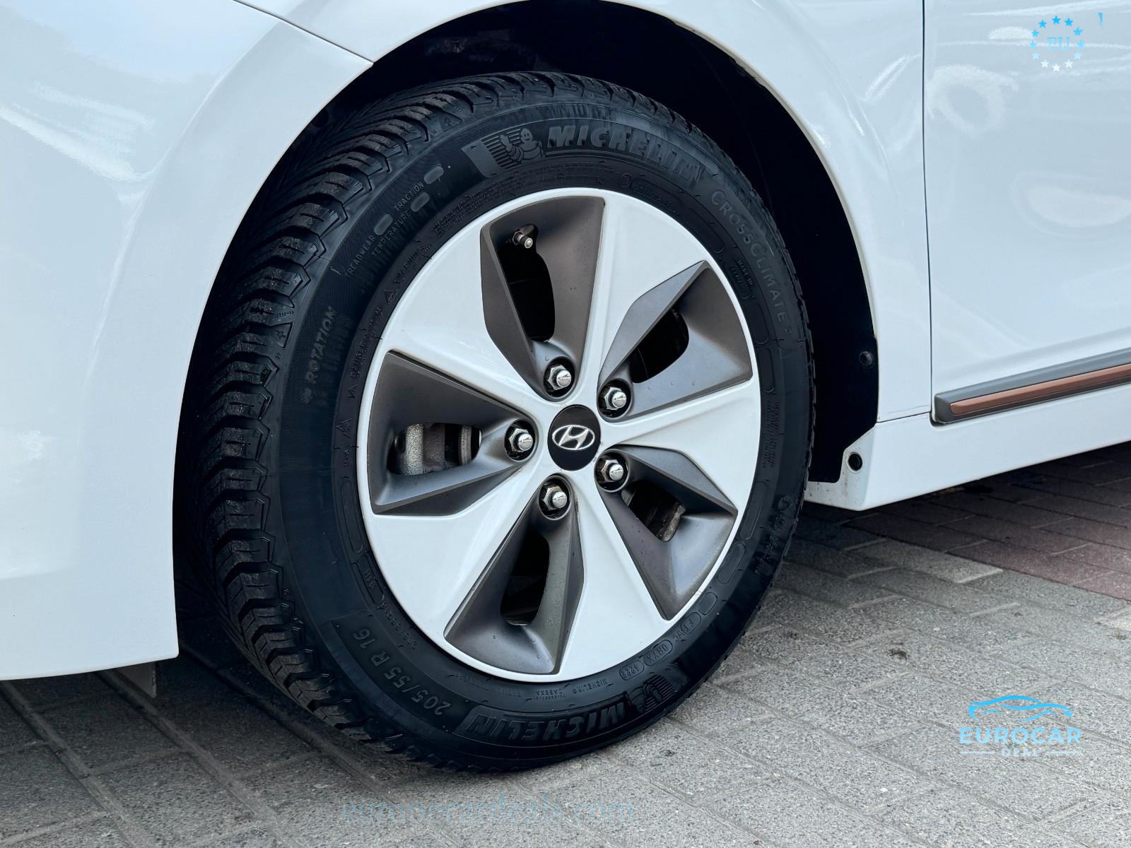 Hyundai IONIQ