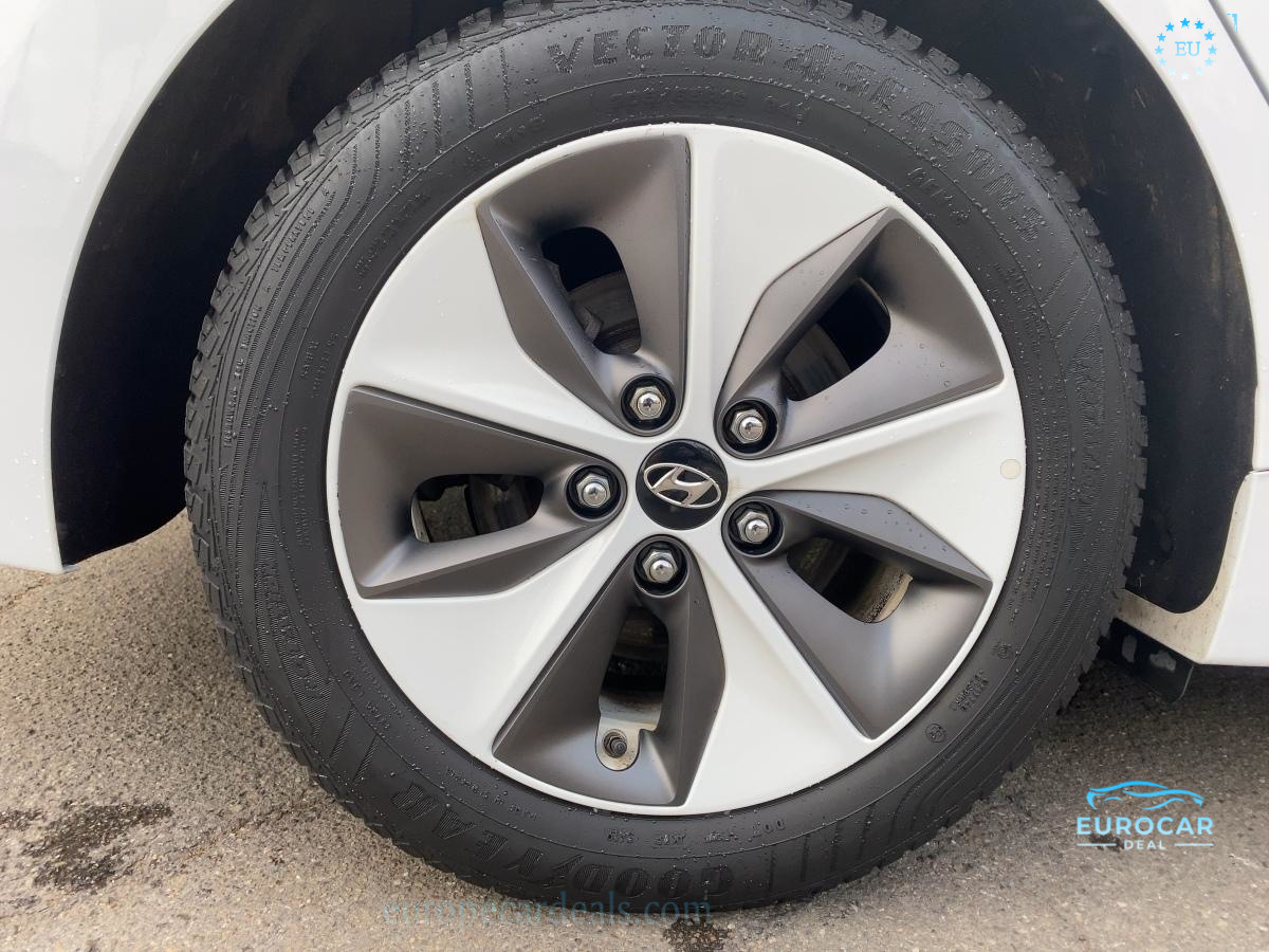 Hyundai IONIQ