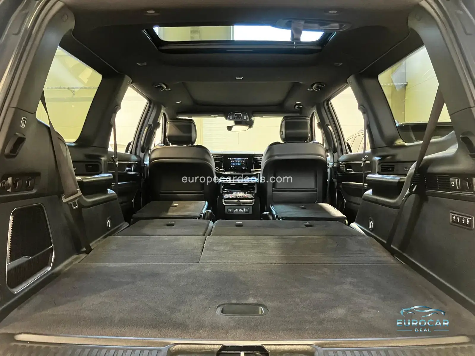 Jeep Wagoneer