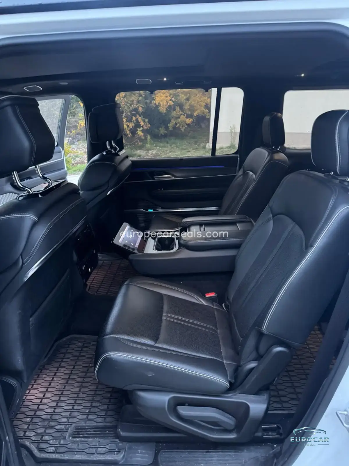 Jeep Wagoneer