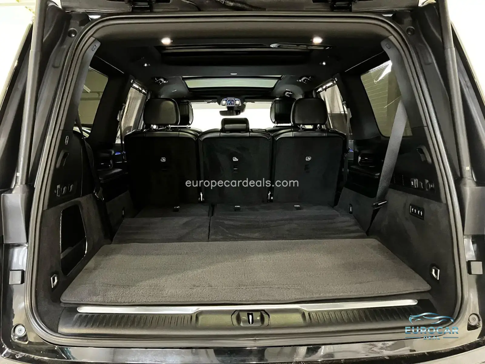 Jeep Wagoneer