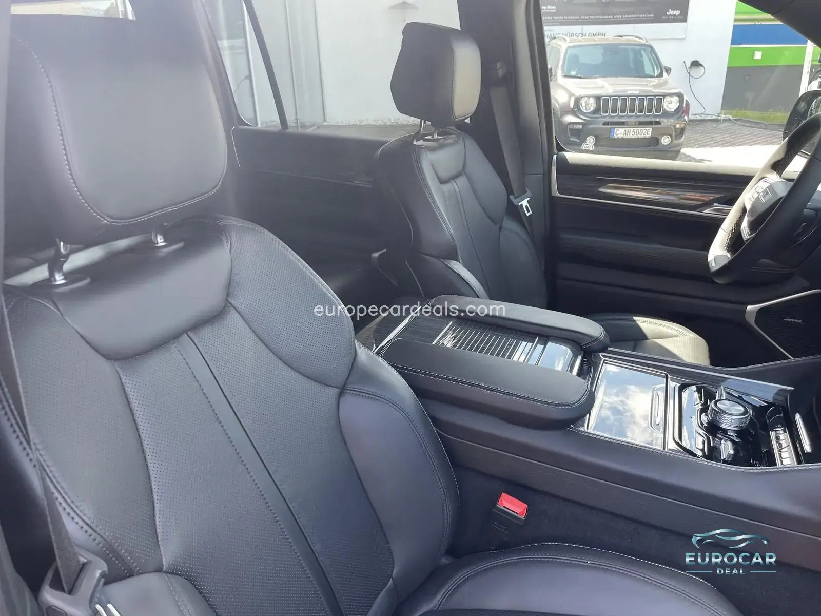 Jeep Wagoneer