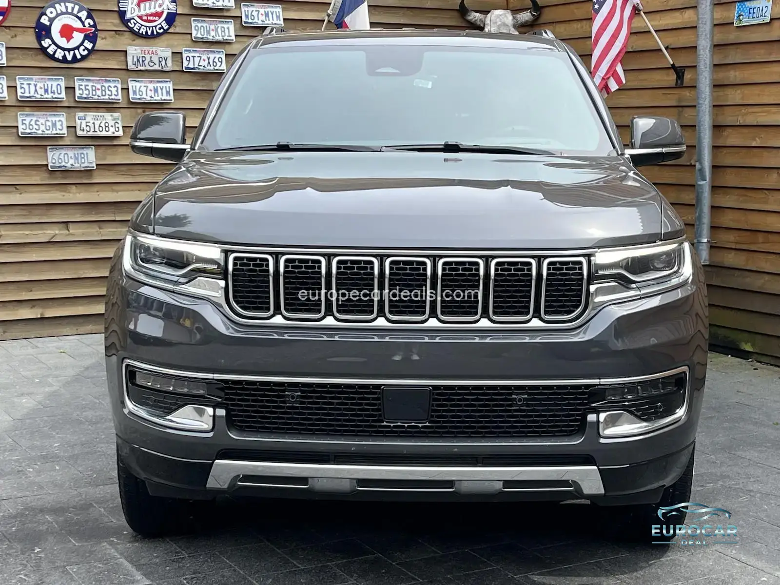 Jeep Wagoneer