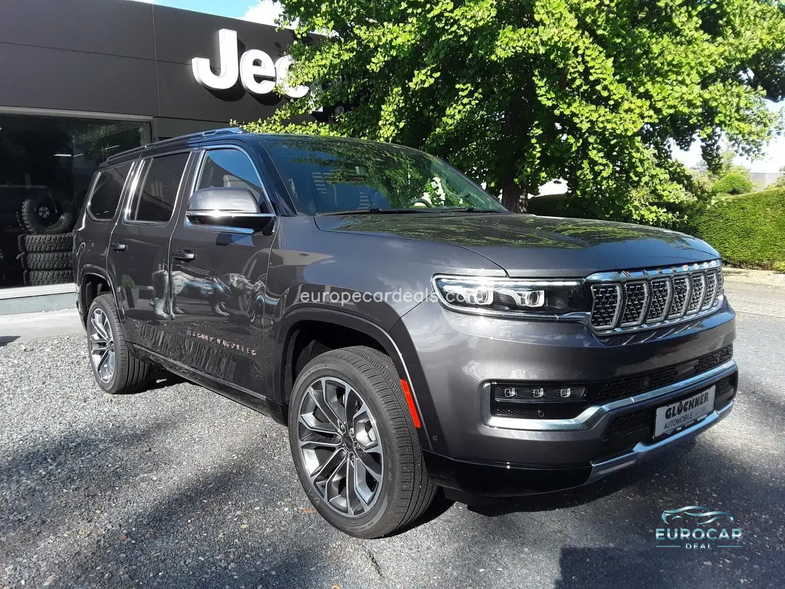 Jeep Wagoneer