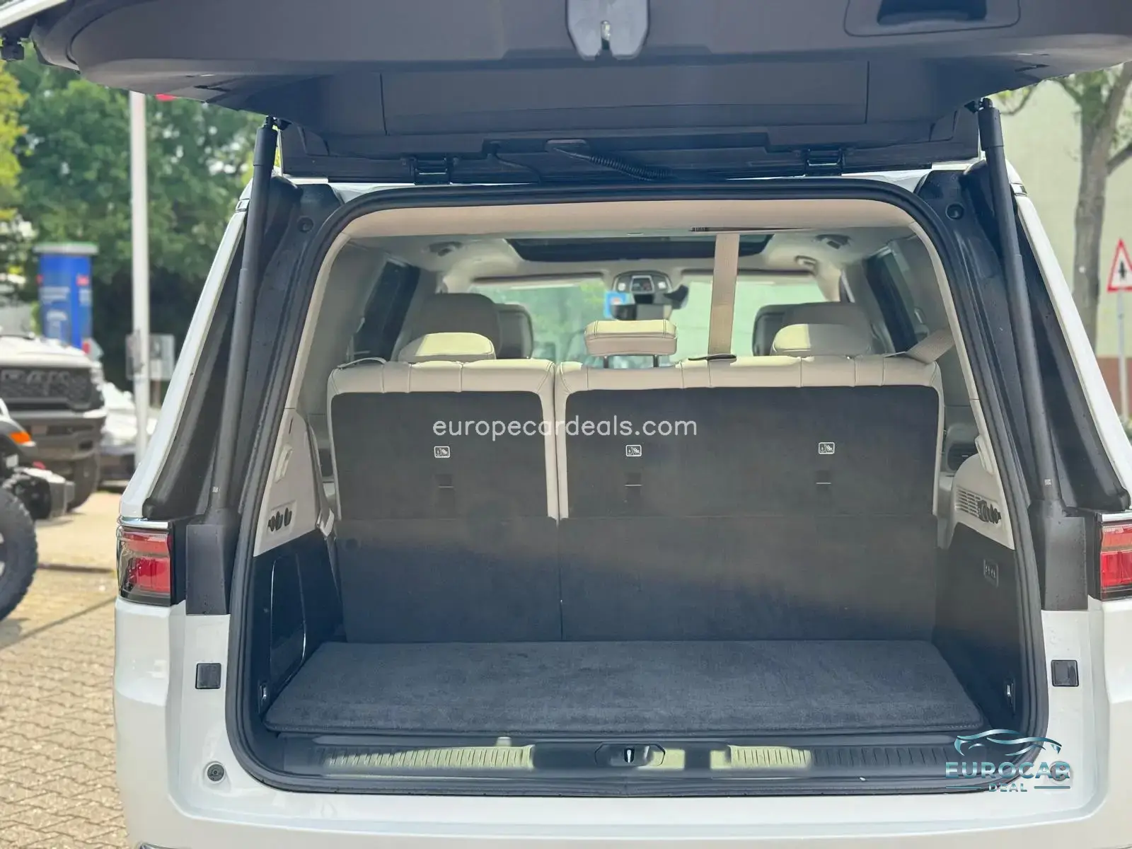 Jeep Wagoneer