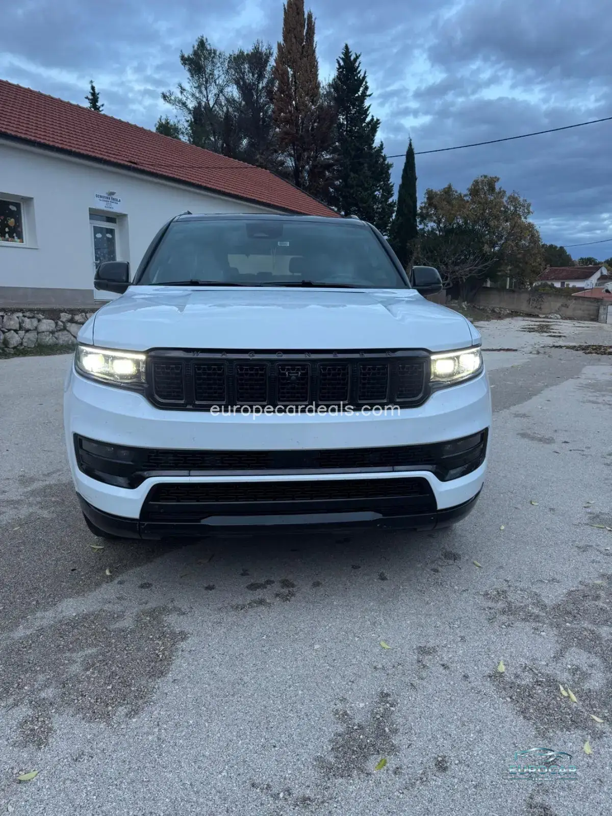 Jeep Wagoneer