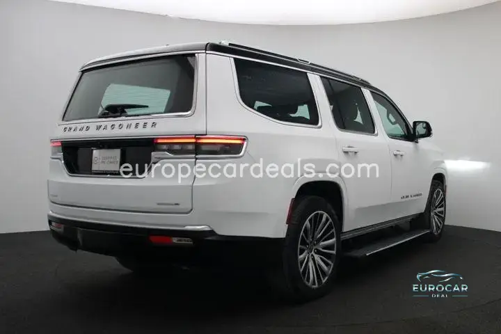 Jeep Wagoneer