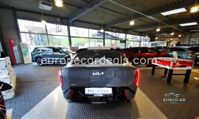 Kia EV4