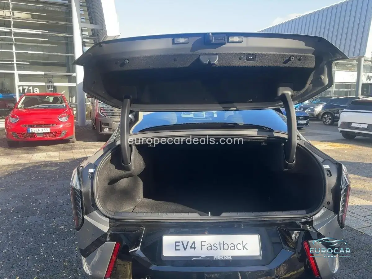 Kia EV4