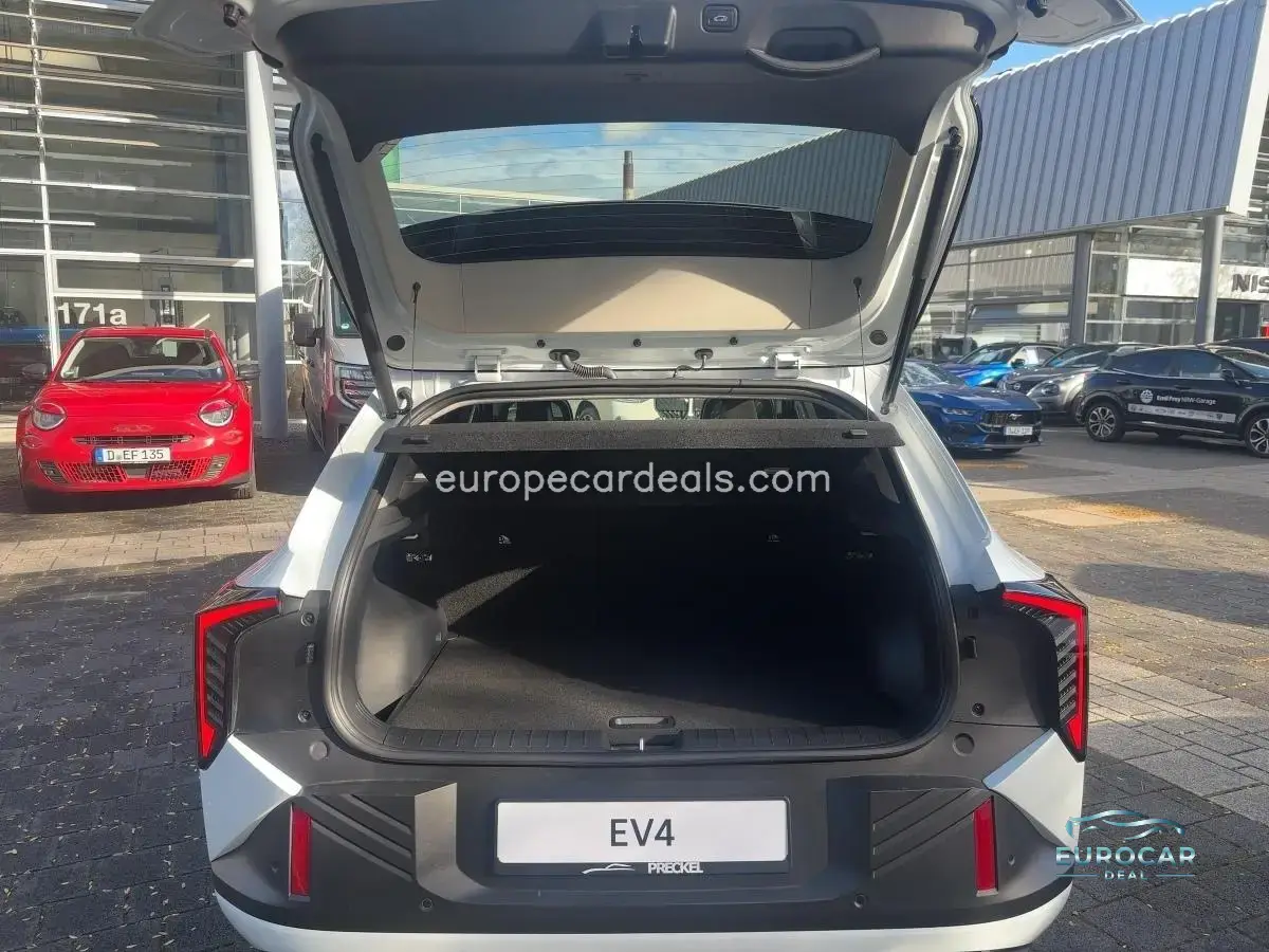 Kia EV4
