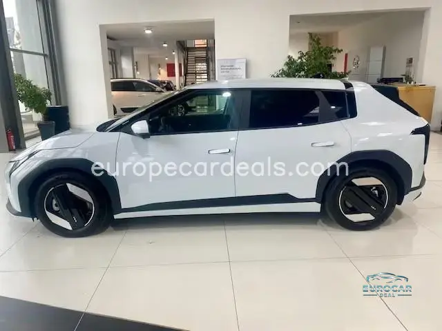 Kia EV4