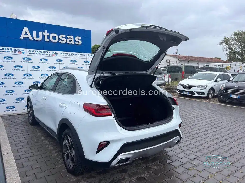 Kia XCeed