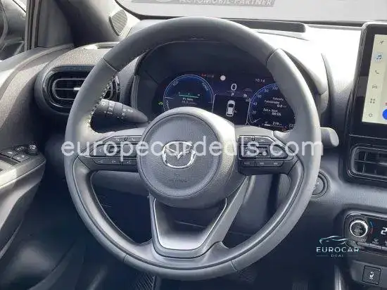 Mazda 2 Hybrid