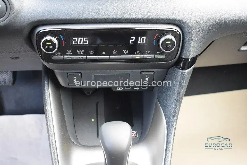 Mazda 2 Hybrid