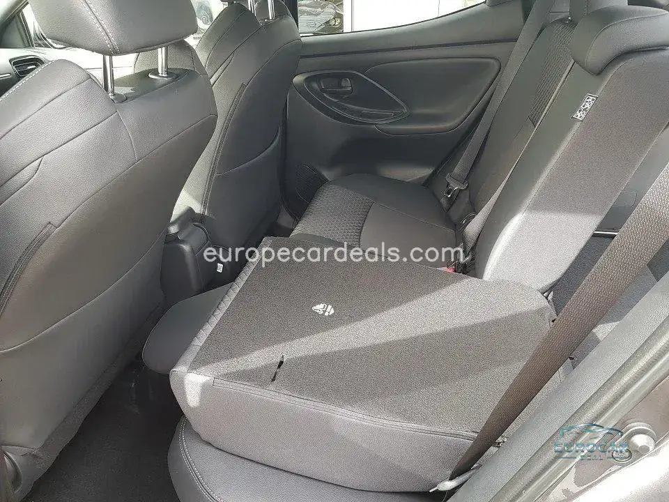 Mazda 2 Hybrid