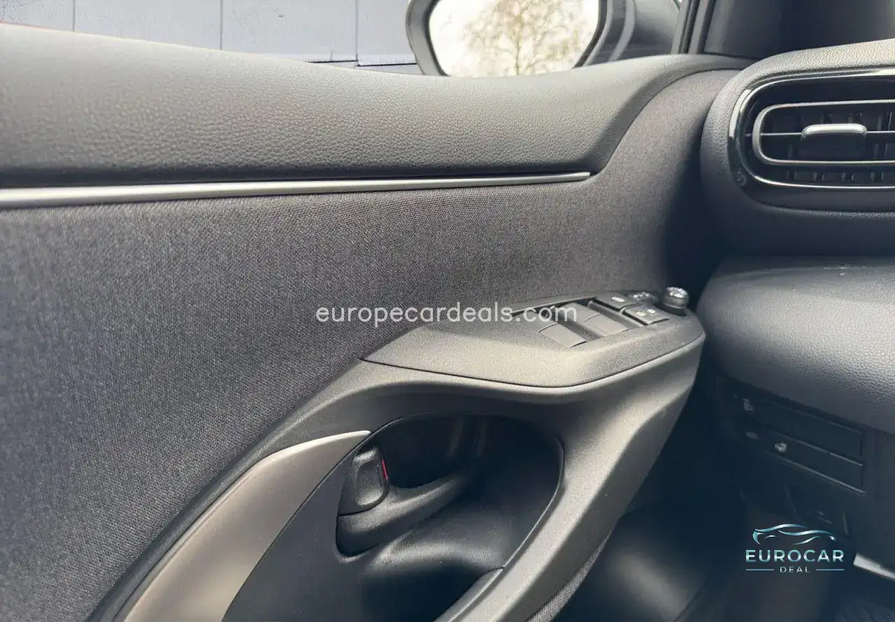 Mazda 2 Hybrid