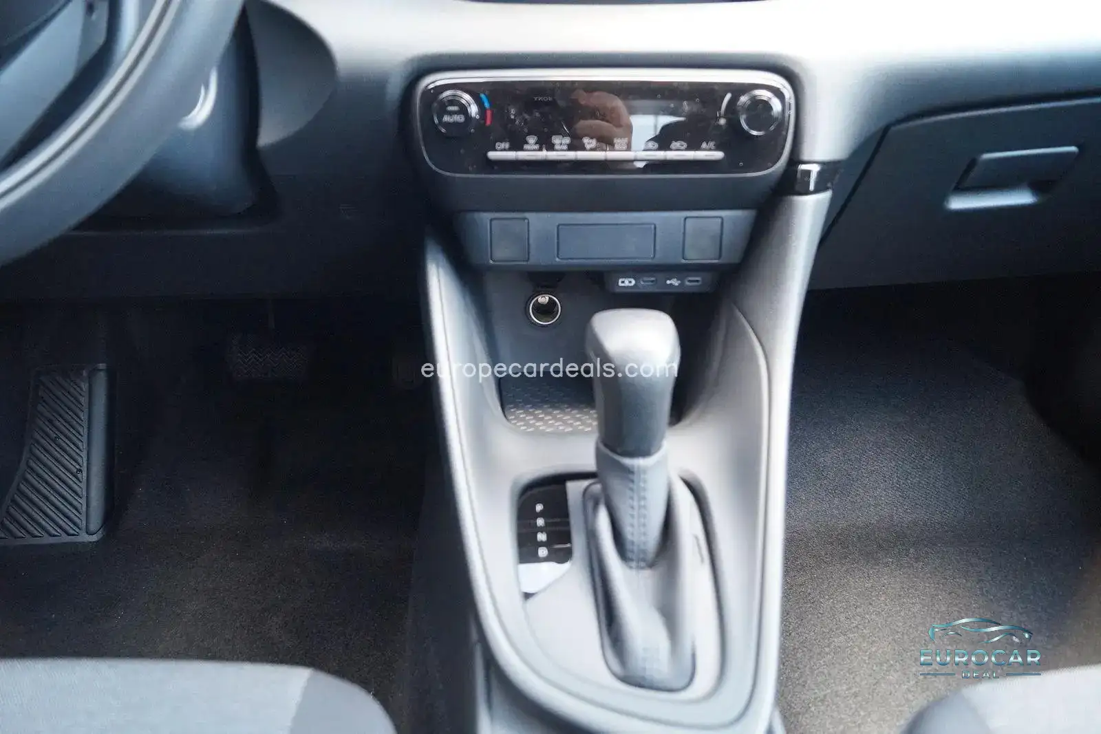 Mazda 2 Hybrid