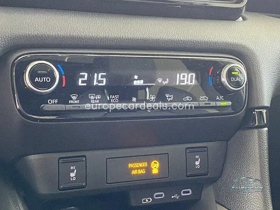 Mazda 2 Hybrid