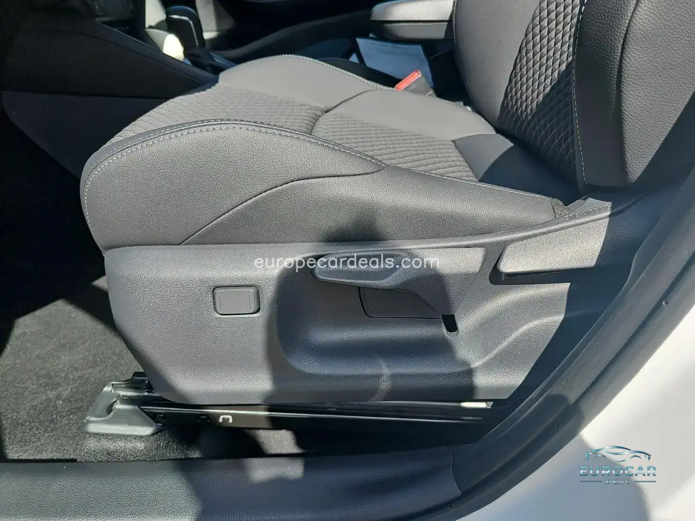 Mazda 2 Hybrid