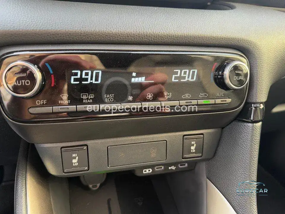 Mazda 2 Hybrid