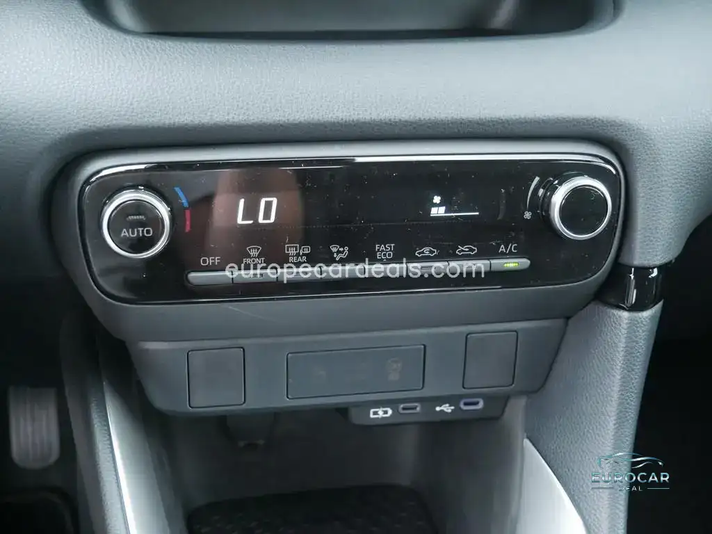Mazda 2 Hybrid