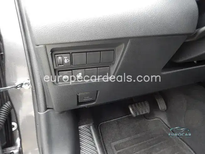 Mazda 2 Hybrid
