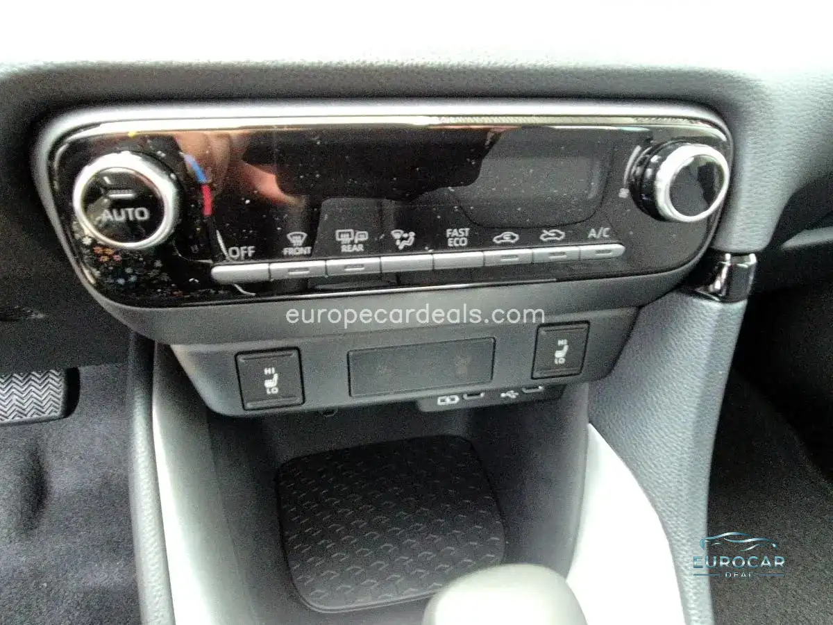 Mazda 2 Hybrid