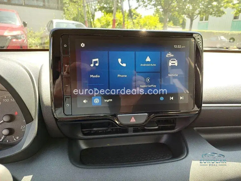 Mazda 2 Hybrid