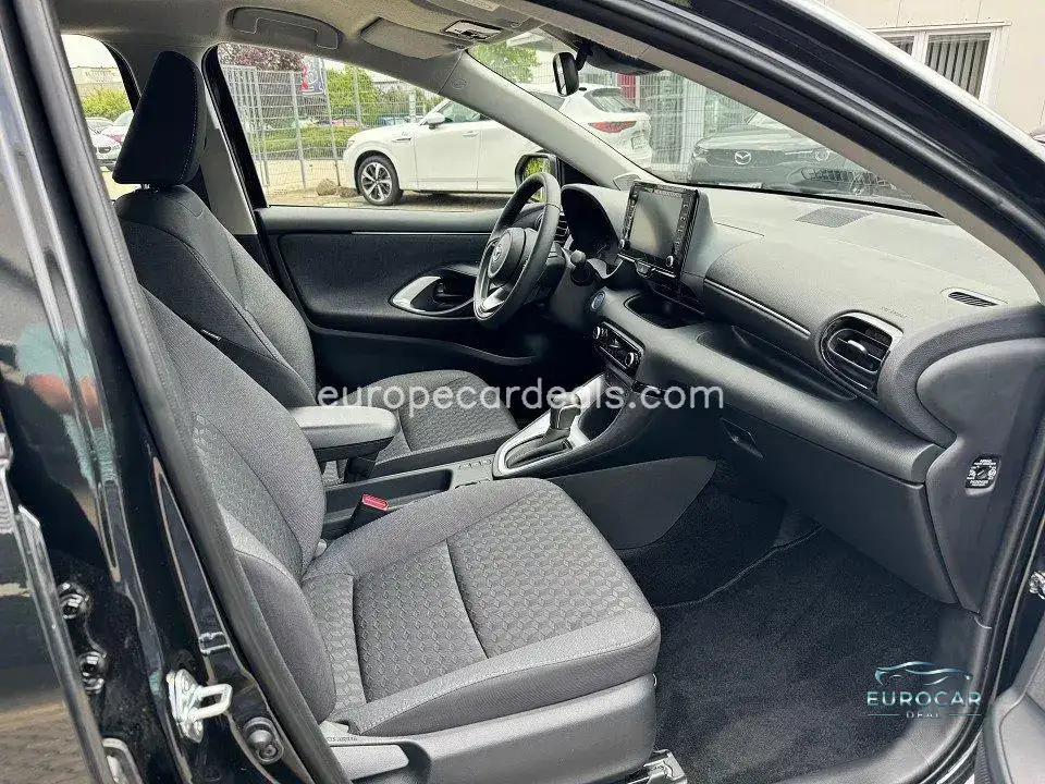 Mazda 2 Hybrid