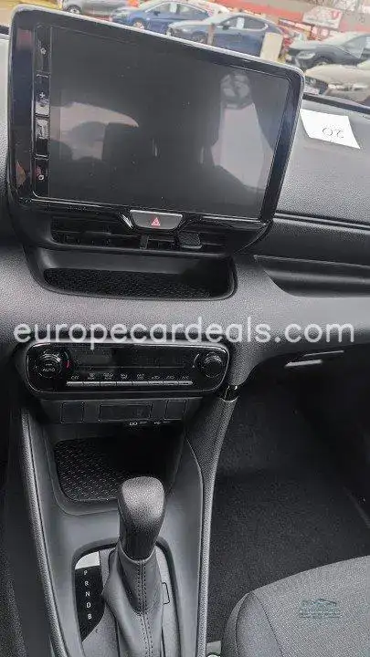 Mazda 2 Hybrid