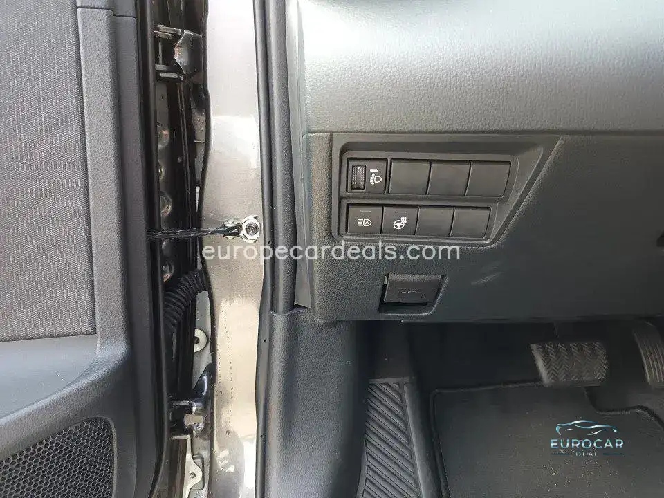 Mazda 2 Hybrid