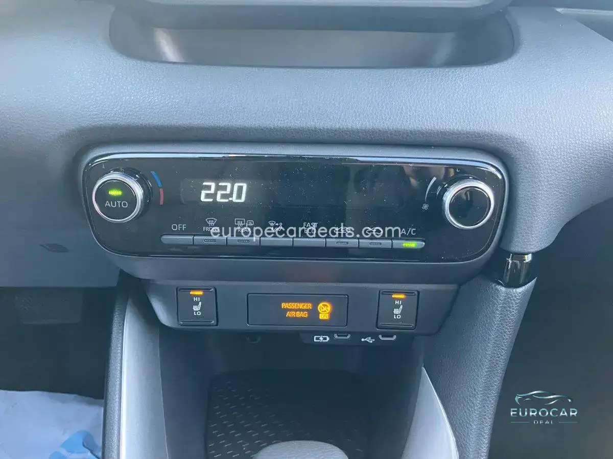 Mazda 2 Hybrid